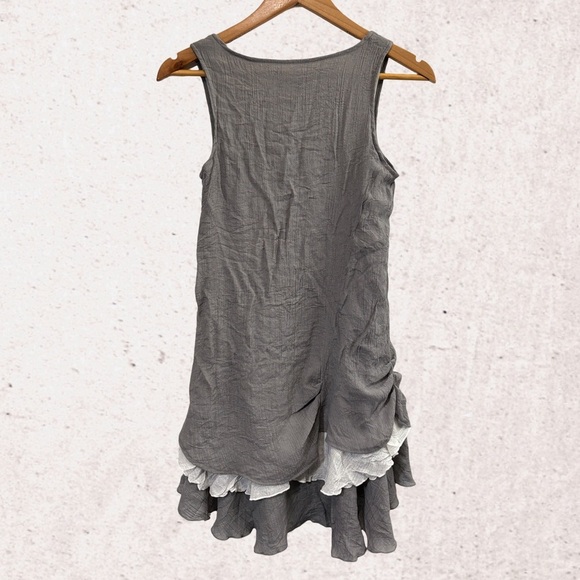 Papillon Blanc Gray Layered Tank Top - Picture 2 of 3